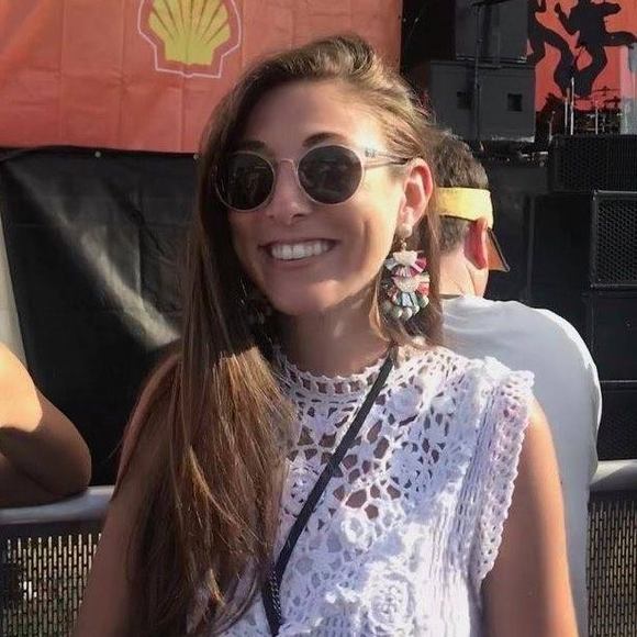 Meet your Posher, Paige - Picture 1 of 1